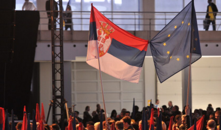 صربستان، بر سر دو راهی تحریم یا همراهی با روسیه