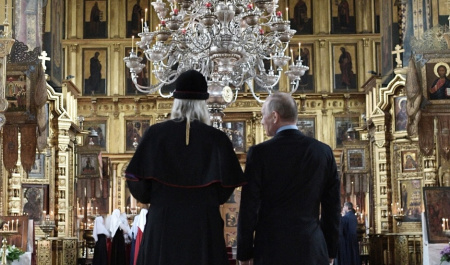 چگونه کلیسای ارتدوکس بهخدمت کرملین درآمد