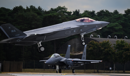 تقویت ناوگان هوایی اروپا با توجه به بیاعتنایی امریکا