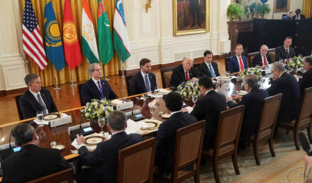 بازگشت آمریکا به منطقه تحت نفوذ روسیه، چین و ایران