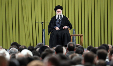 رهبر انقلاب: آمریکایی‌ها بدانند اگر دوباره جنگی راه بیندازند، این جنگ منطقه‌ای خواهد بود