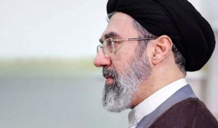 رهبر انقلاب: خون‌بهای تک تک شهیدان را مطالبه خواهیم کرد
